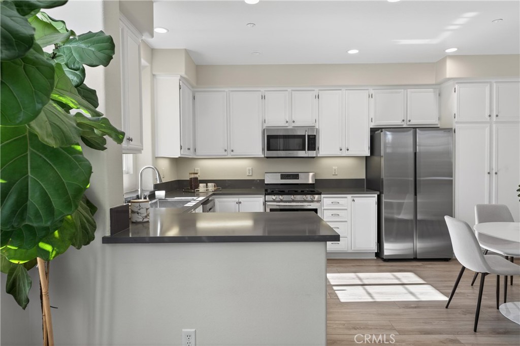 27 Dietes Court Ladera Ranch, CA 92694 - Photo 8 of 46