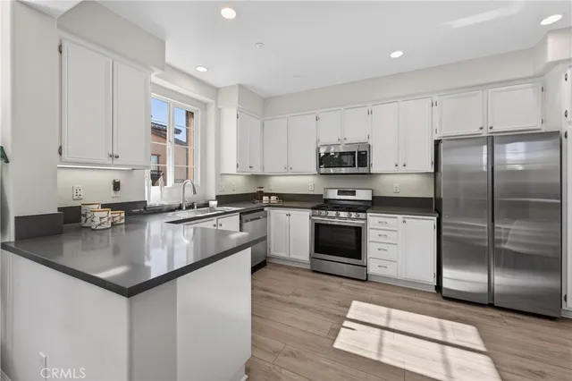 $819,900 | 27 Dietes Court, Ladera Ranch, CA 92694