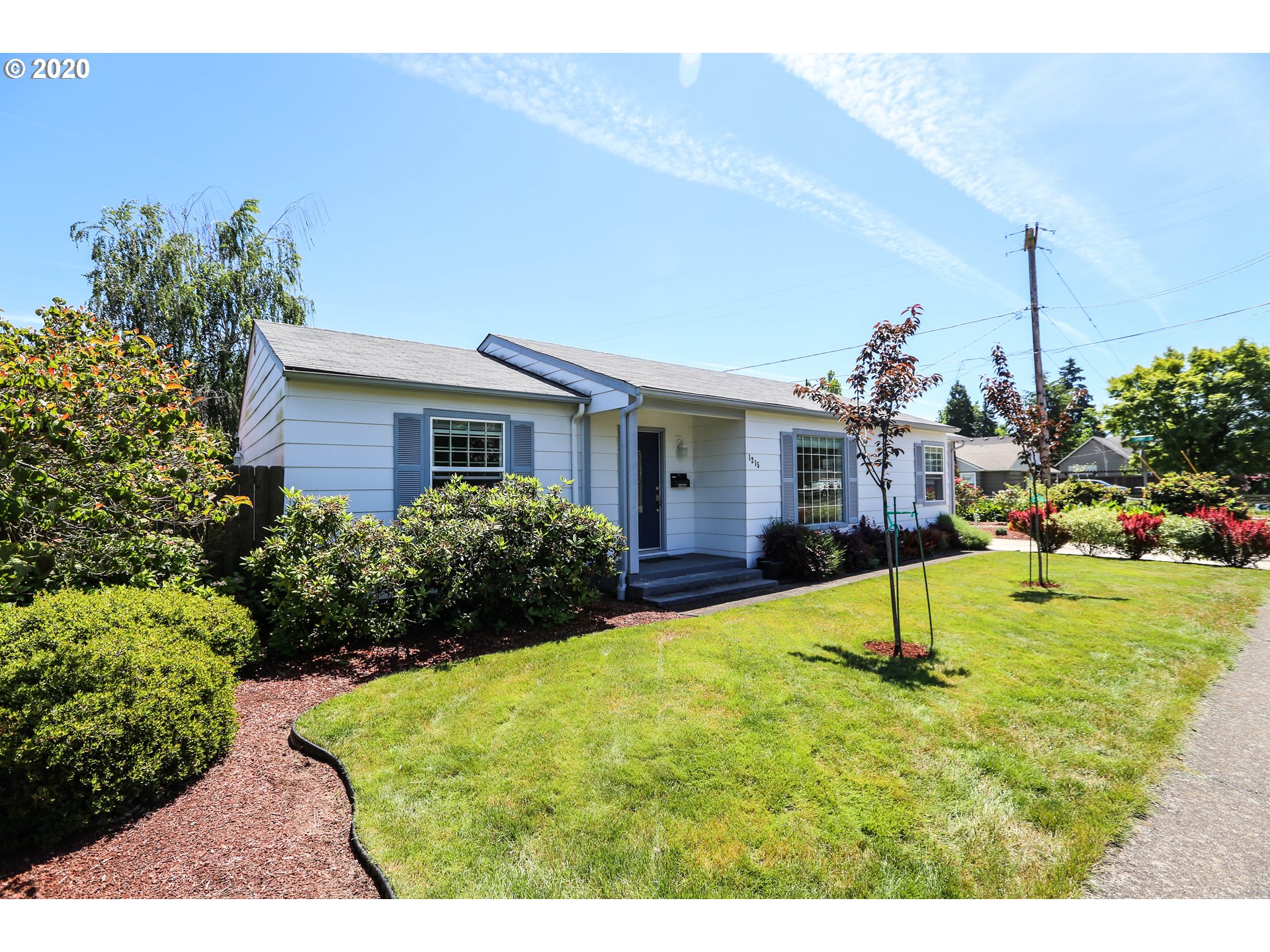 1215 Oakway Road Eugene, OR 97401 - Photo 1 of 25 Gallery Image 1