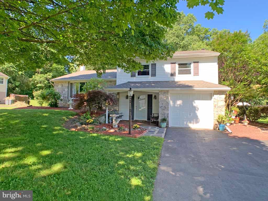 210 Mallard Road Holland, PA 18966 - Photo 1 of 38 Gallery Image 1