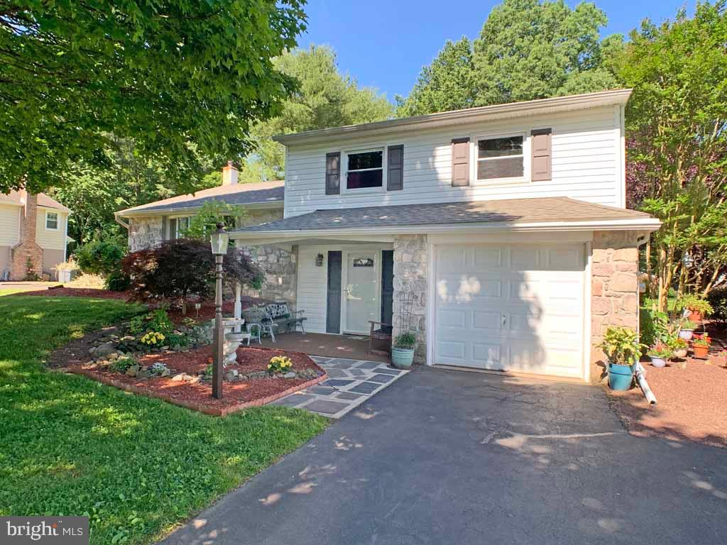 210 Mallard Road Holland, PA 18966 - Photo 4 of 38 Gallery Image 4