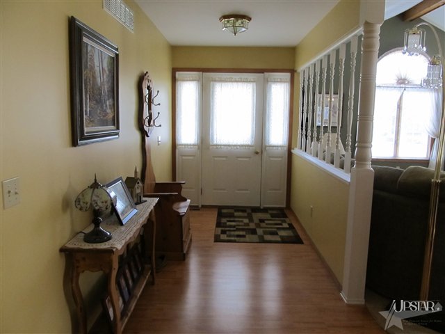 227 Briarwood Trail Decatur, IN 46733 - Photo 3 of 29