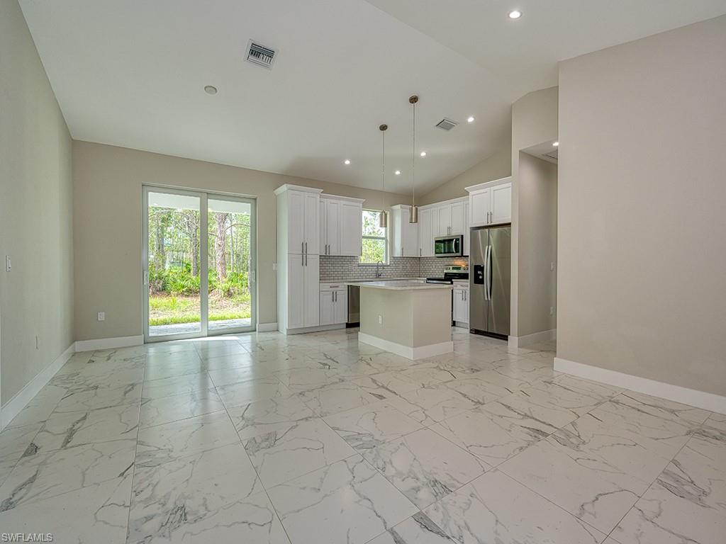 4226 68th Avenue Northeast Naples, FL 34120 - Photo 11 of 17