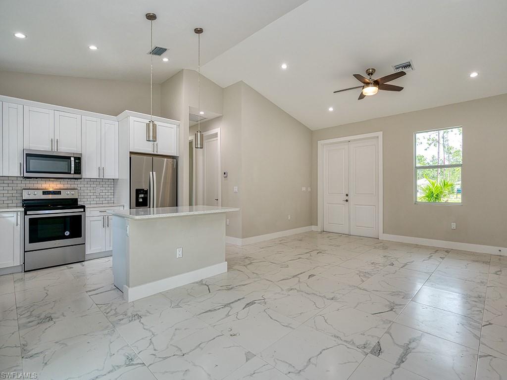 4226 68th Avenue Northeast Naples, FL 34120 - Photo 7 of 17