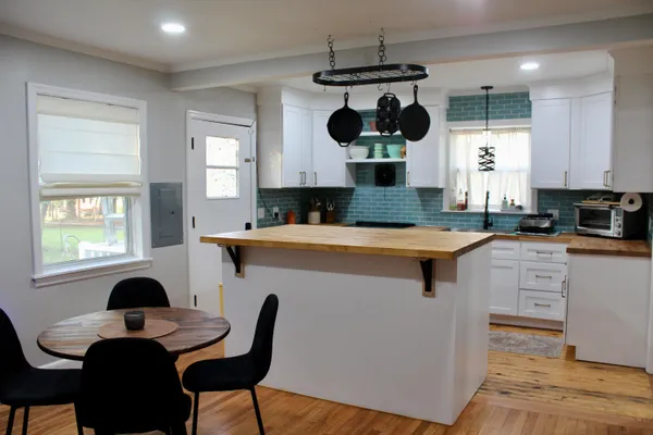 $197,500 | 460 Hampton Street, Elloree, SC 29047