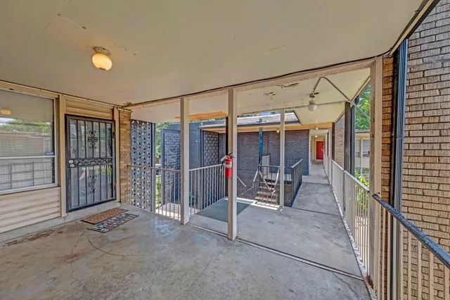 a view of an outdoor space