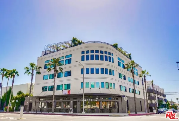 $2,795 | 105 South Fairfax Avenue, Unit 204, Los Angeles, CA 90036