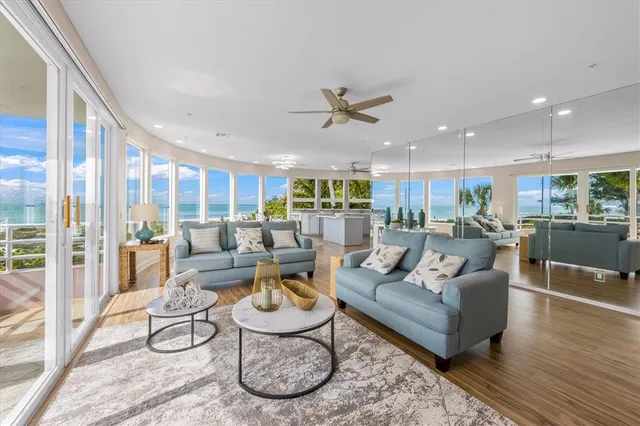 $2,395,000 | 3708 Gulf Drive, Unit 1, Holmes Beach, FL 34217