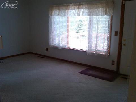 13246 North Center Road Clio, MI 48420 - Photo 13 of 29 20201534-12.JPG