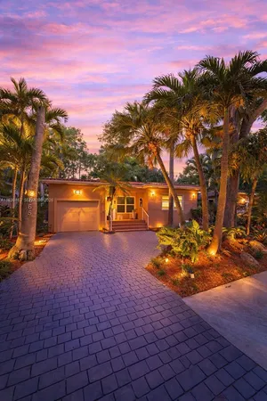 $1,465,000 | 2665 Southwest 17th Avenue, Miami, FL 33133