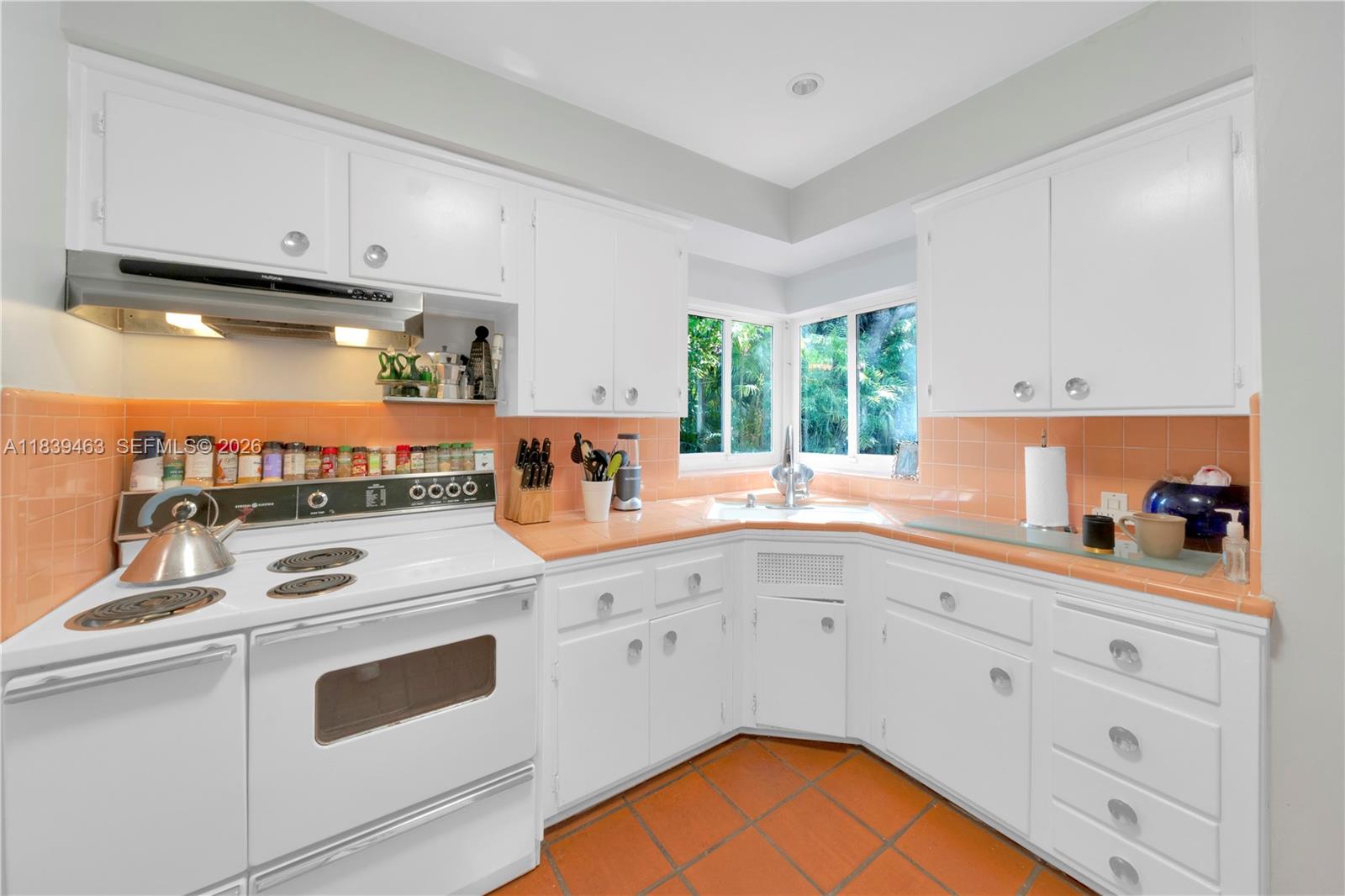 2665 Southwest 17th Avenue Miami, FL 33133 - Photo 16 of 32