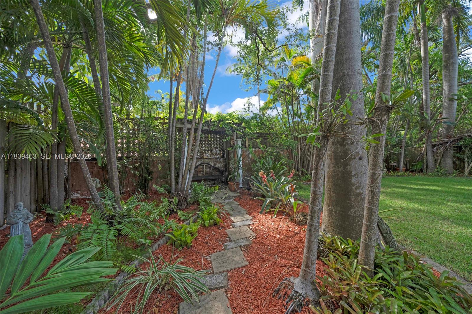 2665 Southwest 17th Avenue Miami, FL 33133 - Photo 29 of 32