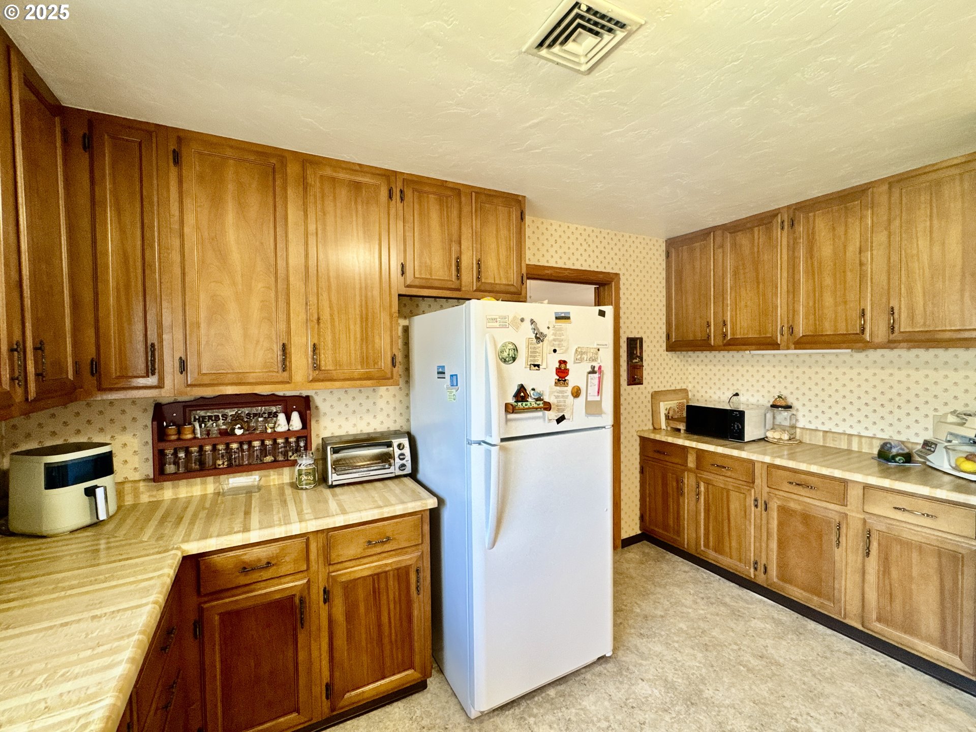 330 Maple Street Brookings, OR 97415 - Photo 15 of 33