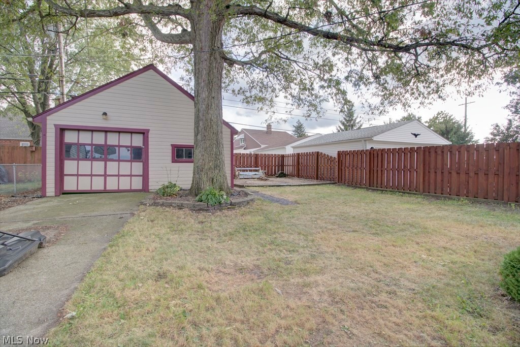 8115 Ackley Road Parma, OH 44129 - Photo 31 of 31