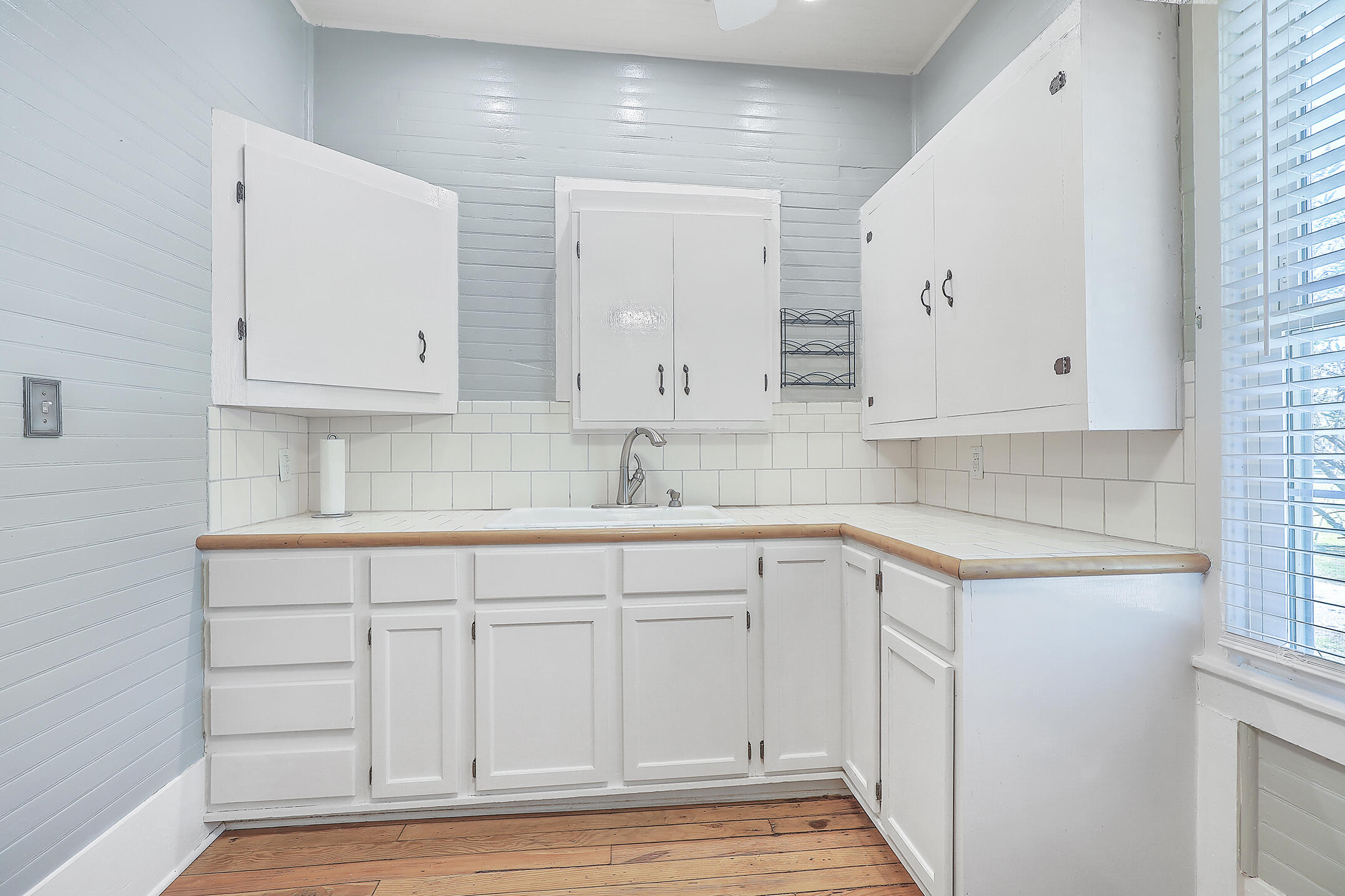 728 East Butternut Road Summerville, SC 29483 - Photo 13 of 41 0W7A4173_4_5_6_7_8_9