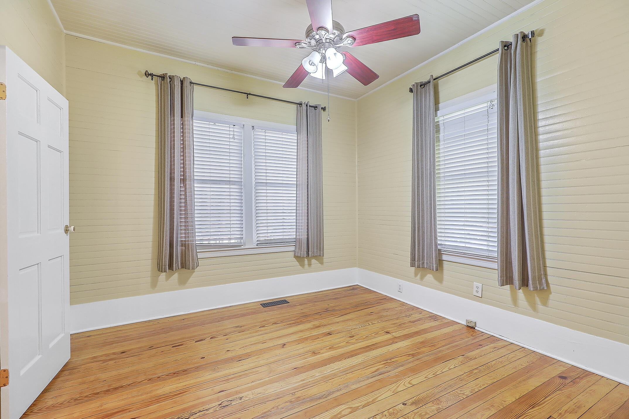 728 East Butternut Road Summerville, SC 29483 - Photo 16 of 41 0W7A4194_195_196_197_198_199_200