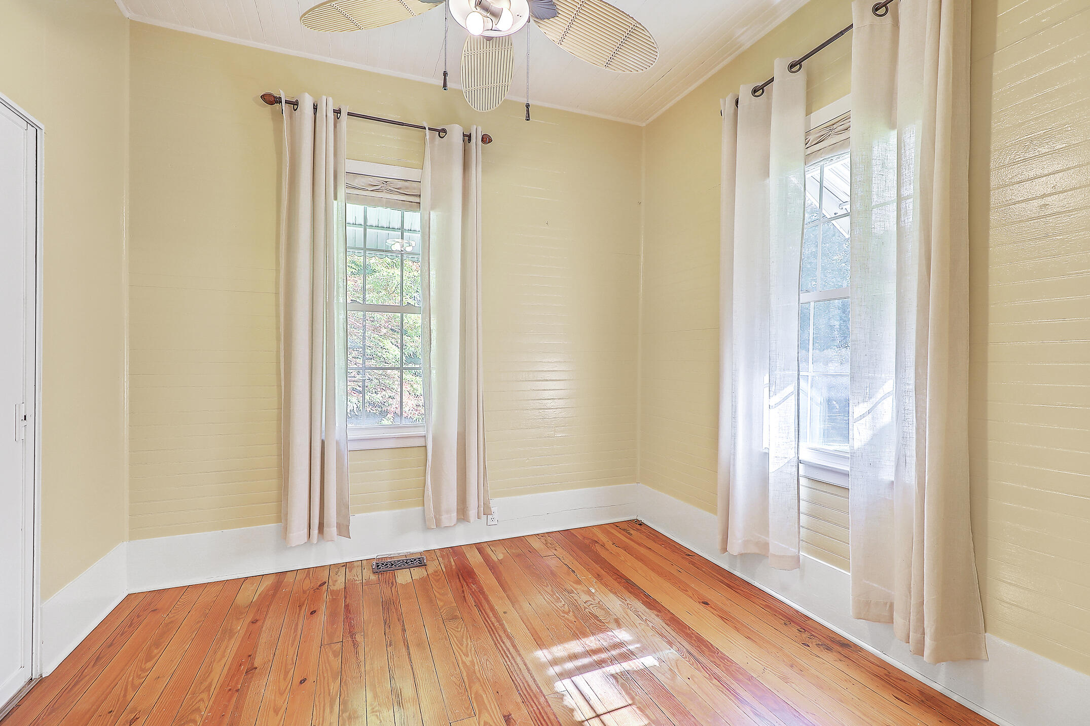 728 East Butternut Road Summerville, SC 29483 - Photo 18 of 41 0W7A4208_09_10_11_12_13_14