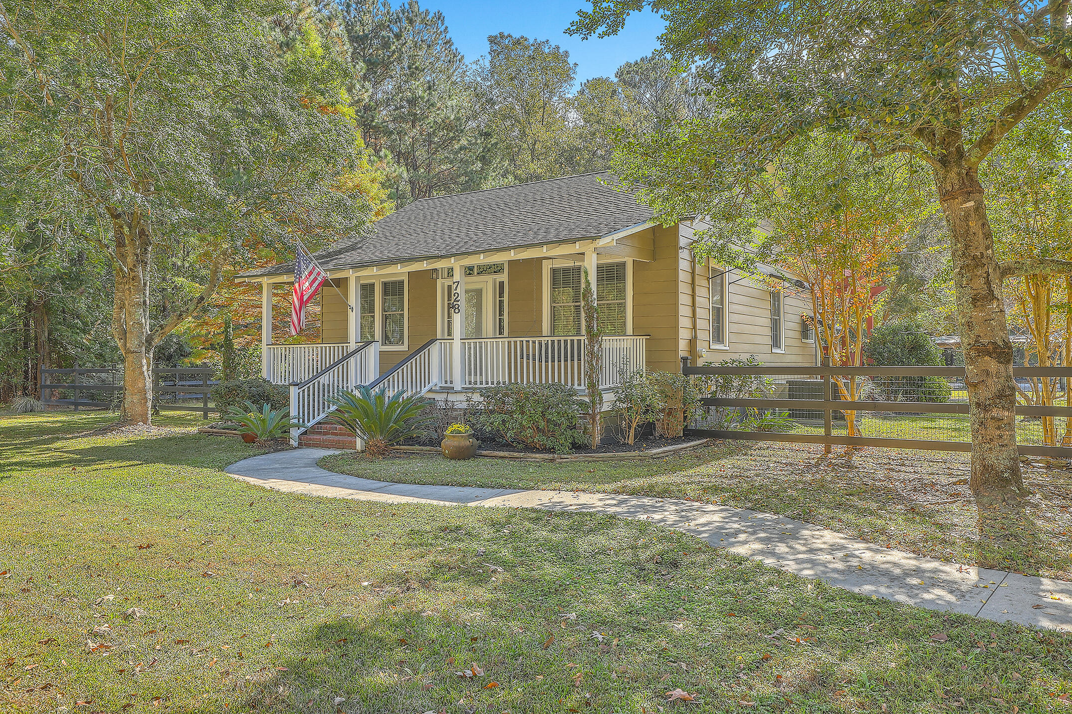 728 East Butternut Road Summerville, SC 29483 - Photo 2 of 41 0W7A4061_2_3_4_5_6_7