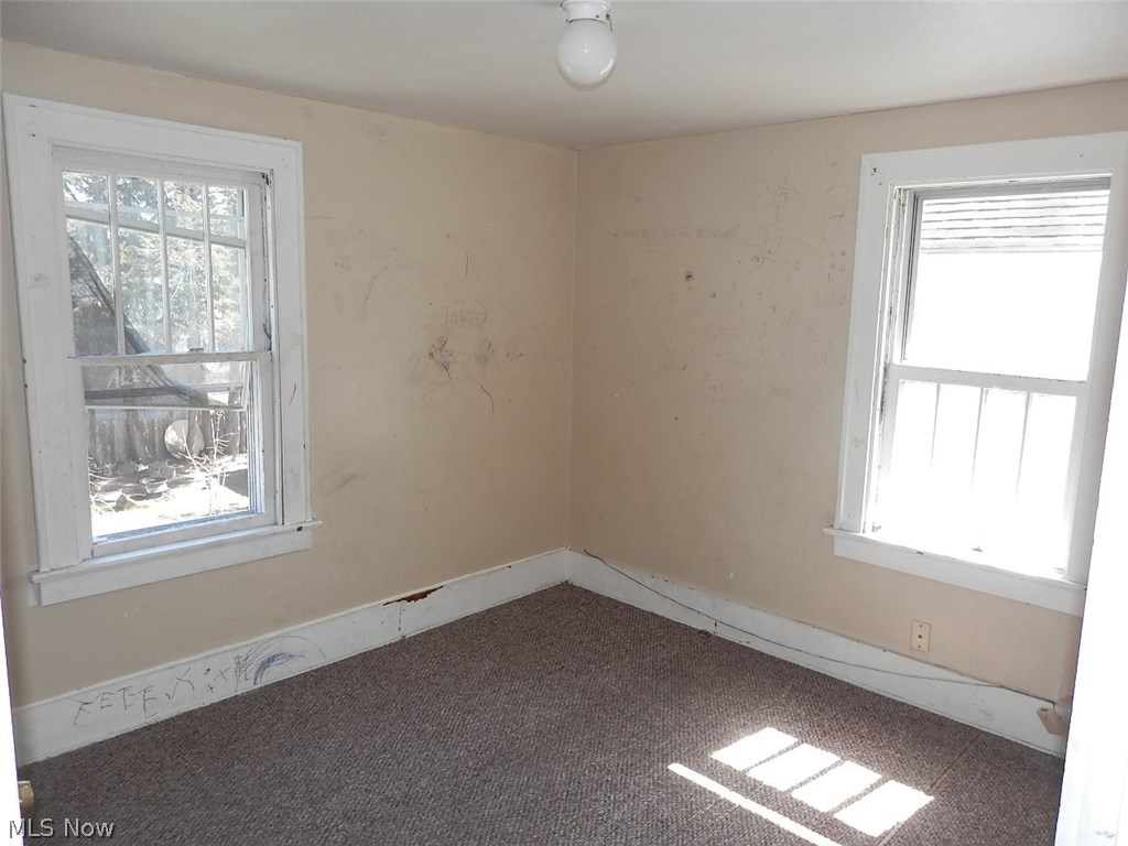 1019 Avon Street Akron, OH 44310 - Photo 5 of 14 Gallery Image 5