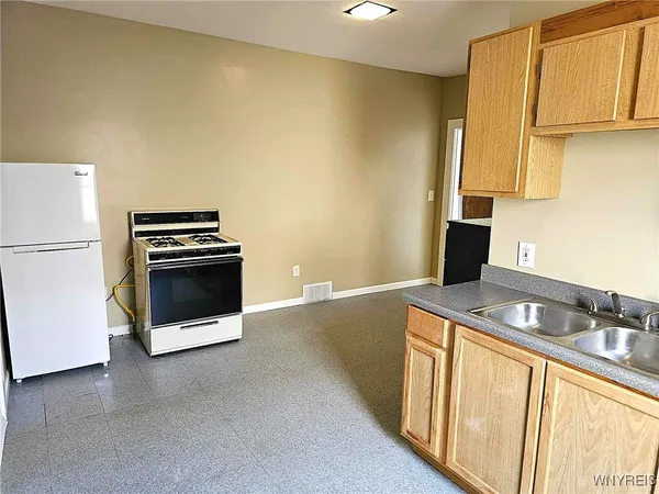 $1,000 | 1704 Abbott Road, Lackawanna, NY 14218