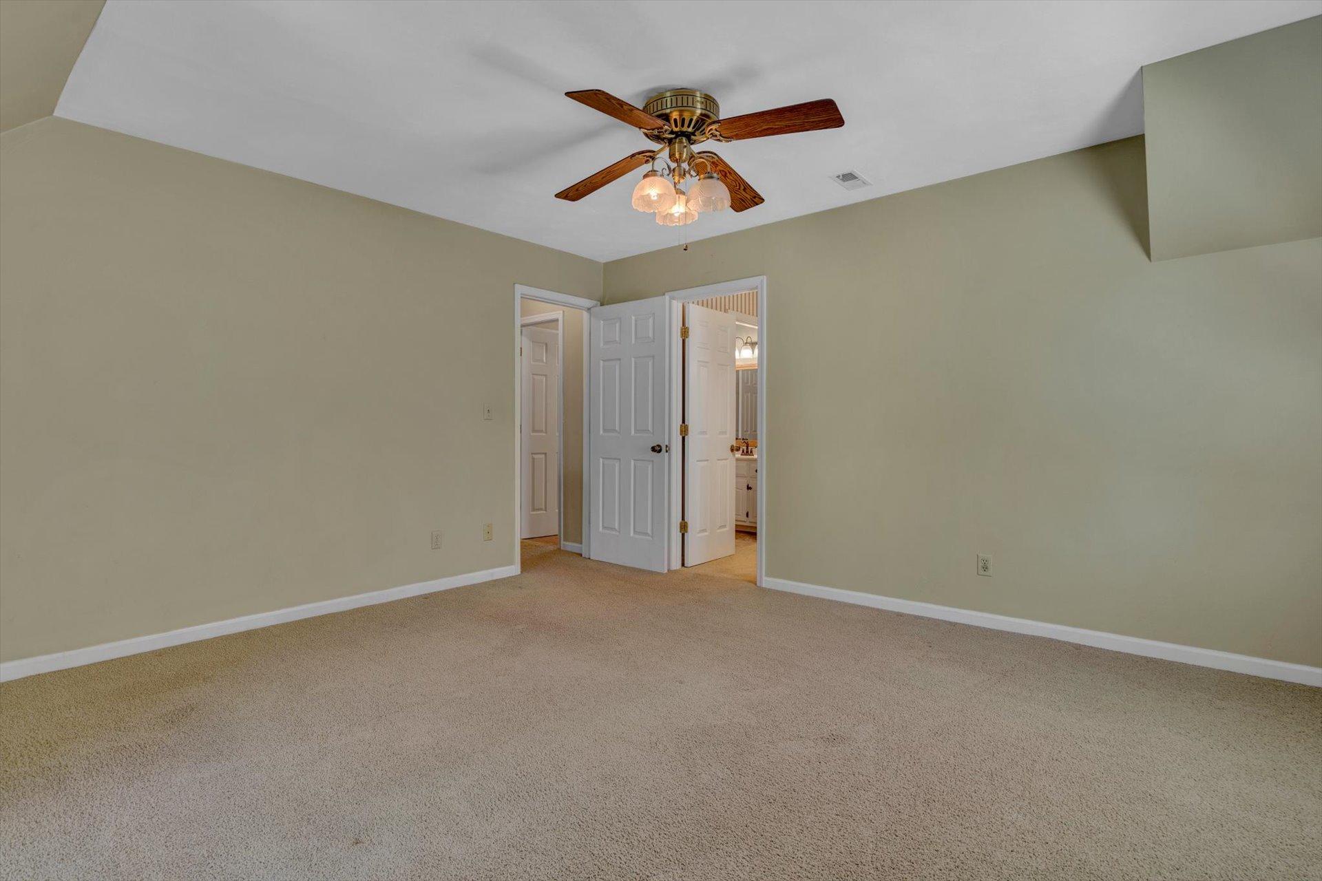 43 Nottingham Lane Blue Ridge, VA 24064 - Photo 35 of 51 an empty room