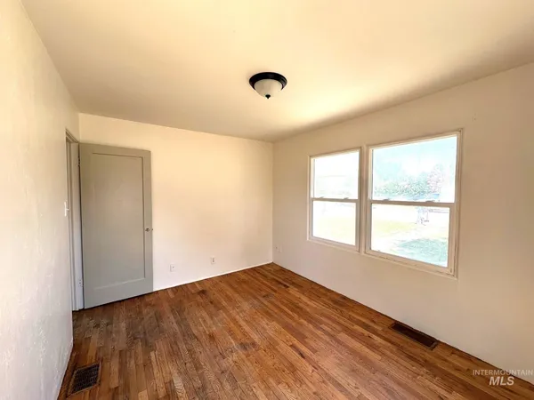 $259,900 | 264 Southwest 10th Avenue, Ontario, OR 97914
