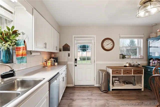 $257,900 | 511 East Daisy Lane, New Albany, IN 47150