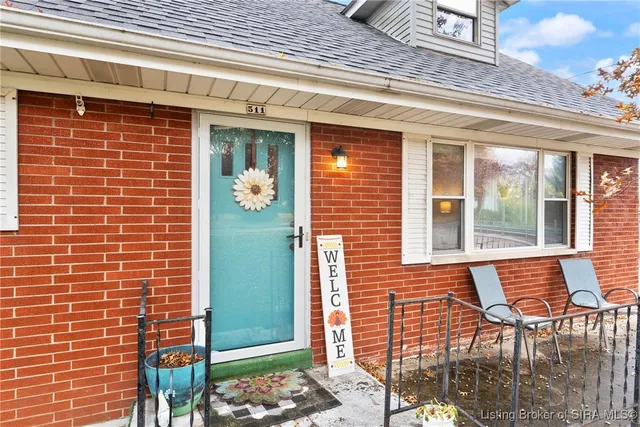 $257,900 | 511 East Daisy Lane, New Albany, IN 47150