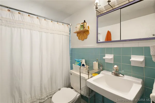 $257,900 | 511 East Daisy Lane, New Albany, IN 47150