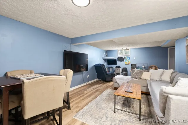 $257,900 | 511 East Daisy Lane, New Albany, IN 47150