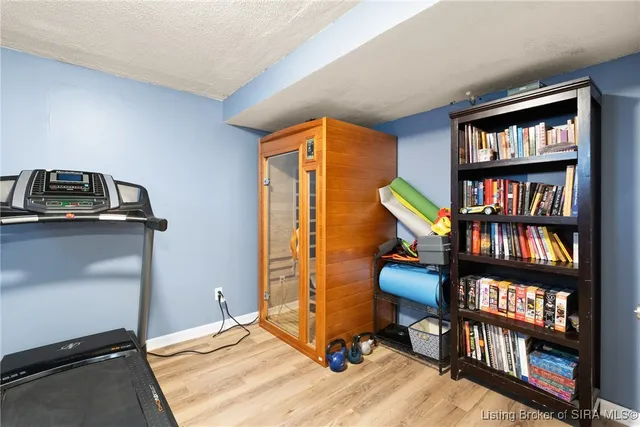 $257,900 | 511 East Daisy Lane, New Albany, IN 47150