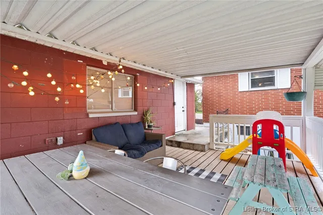 $257,900 | 511 East Daisy Lane, New Albany, IN 47150