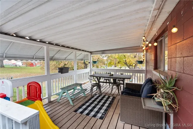 $257,900 | 511 East Daisy Lane, New Albany, IN 47150