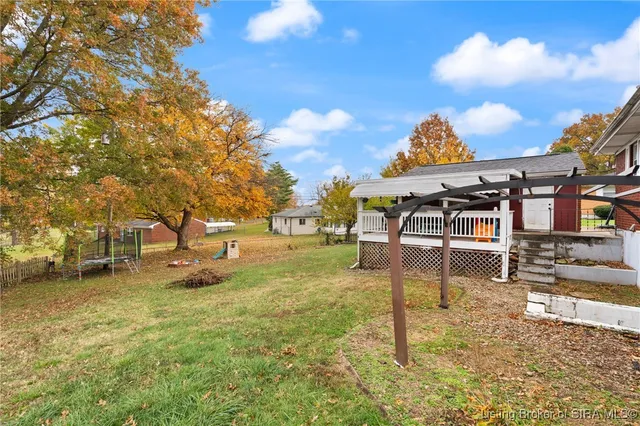 $257,900 | 511 East Daisy Lane, New Albany, IN 47150