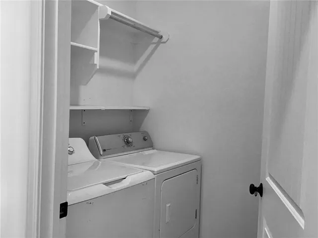 $260,000 | 1740 South Park Drive, Tonganoxie, KS 66086