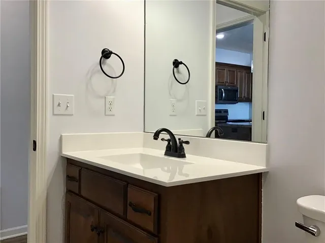 $260,000 | 1740 South Park Drive, Tonganoxie, KS 66086