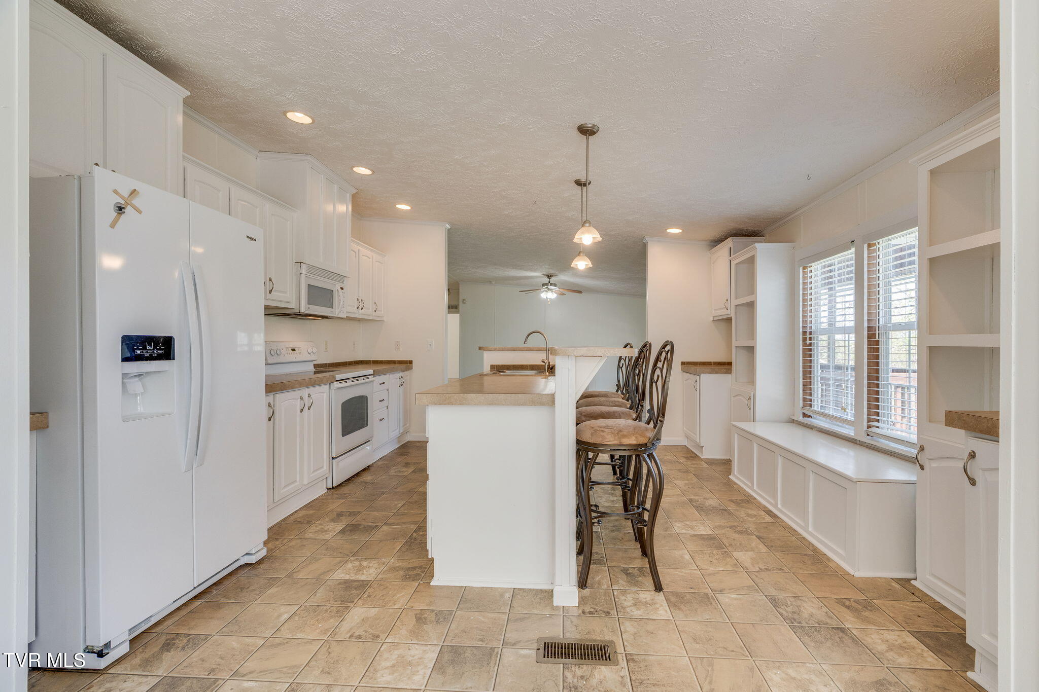160 Keller Road Afton, TN 37616 - Photo 5 of 41 005 (2)