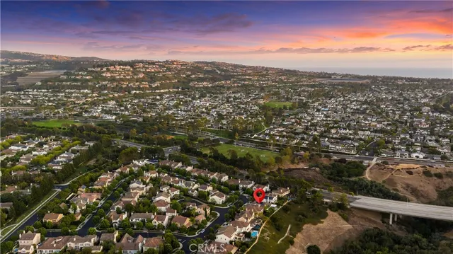 a view of residential houses with outdoor space