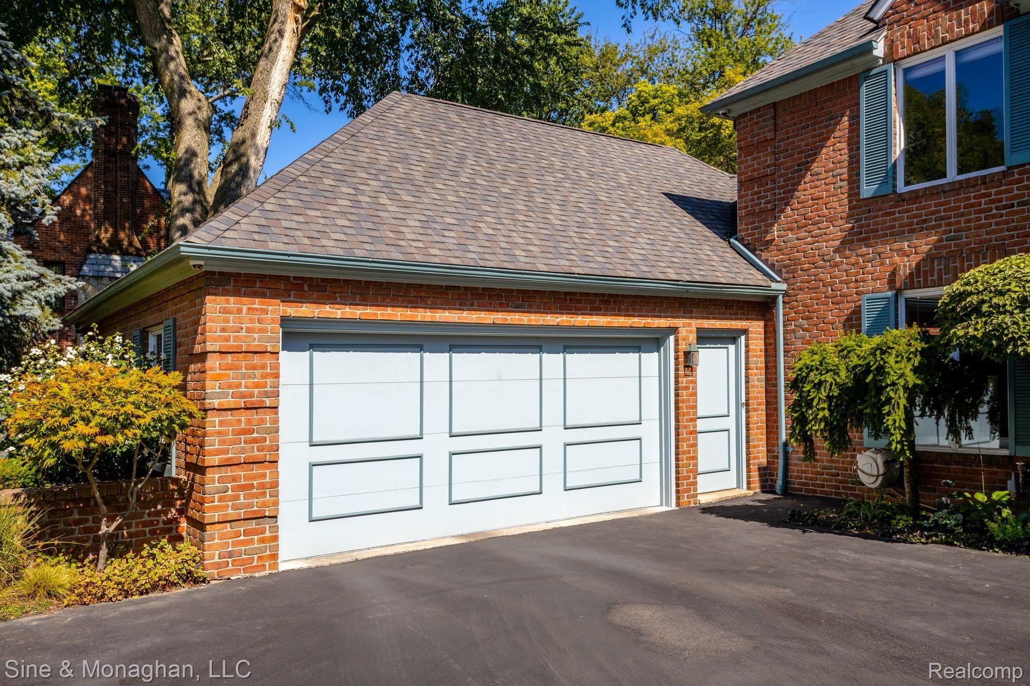 96 Lewiston Road Grosse Pointe, MI 48236 - Photo 69 of 76 96 Lewiston Exteriors S006.jpg