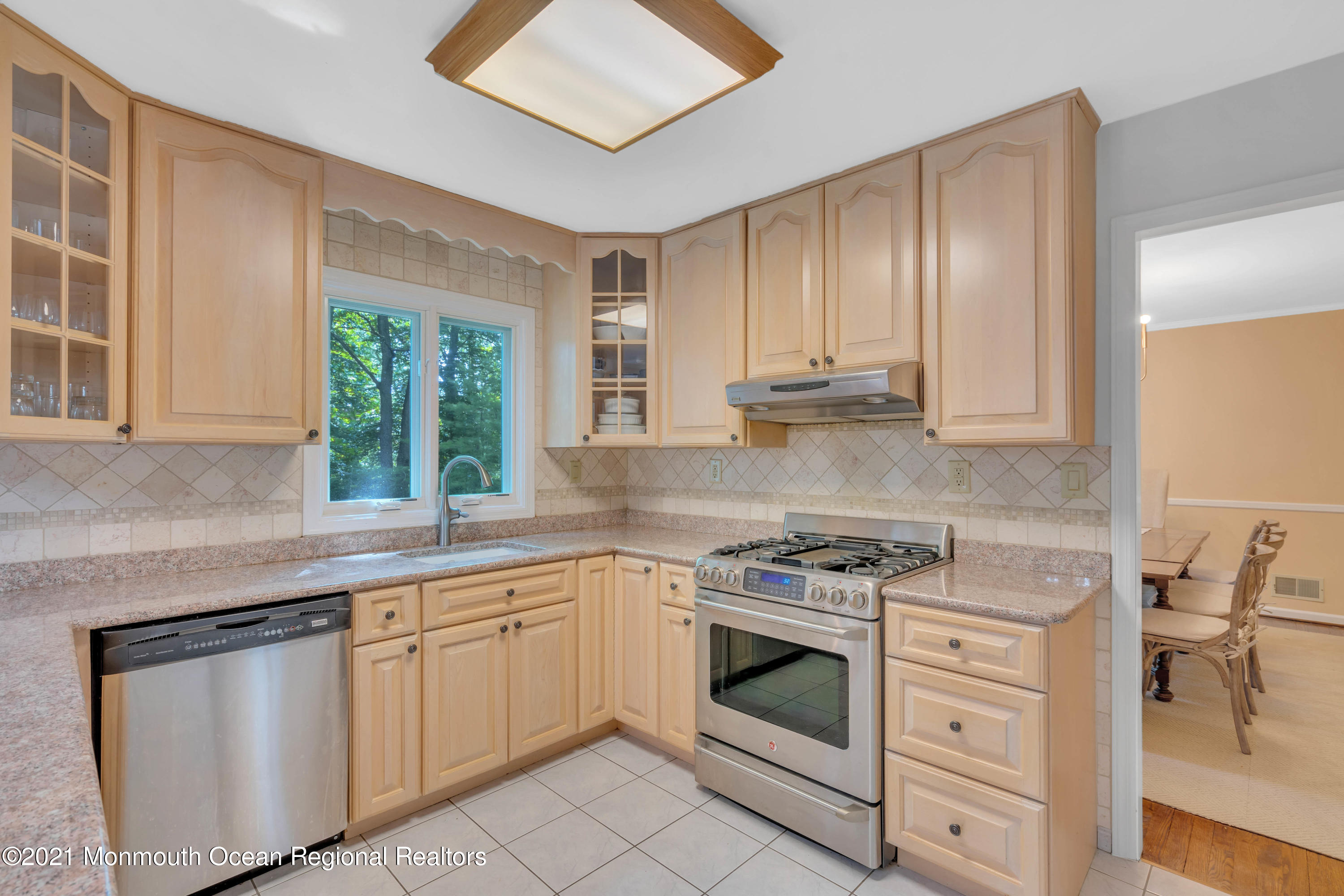 48 Bluefield Road Lincroft, NJ 07738 - Photo 23 of 51 Granite