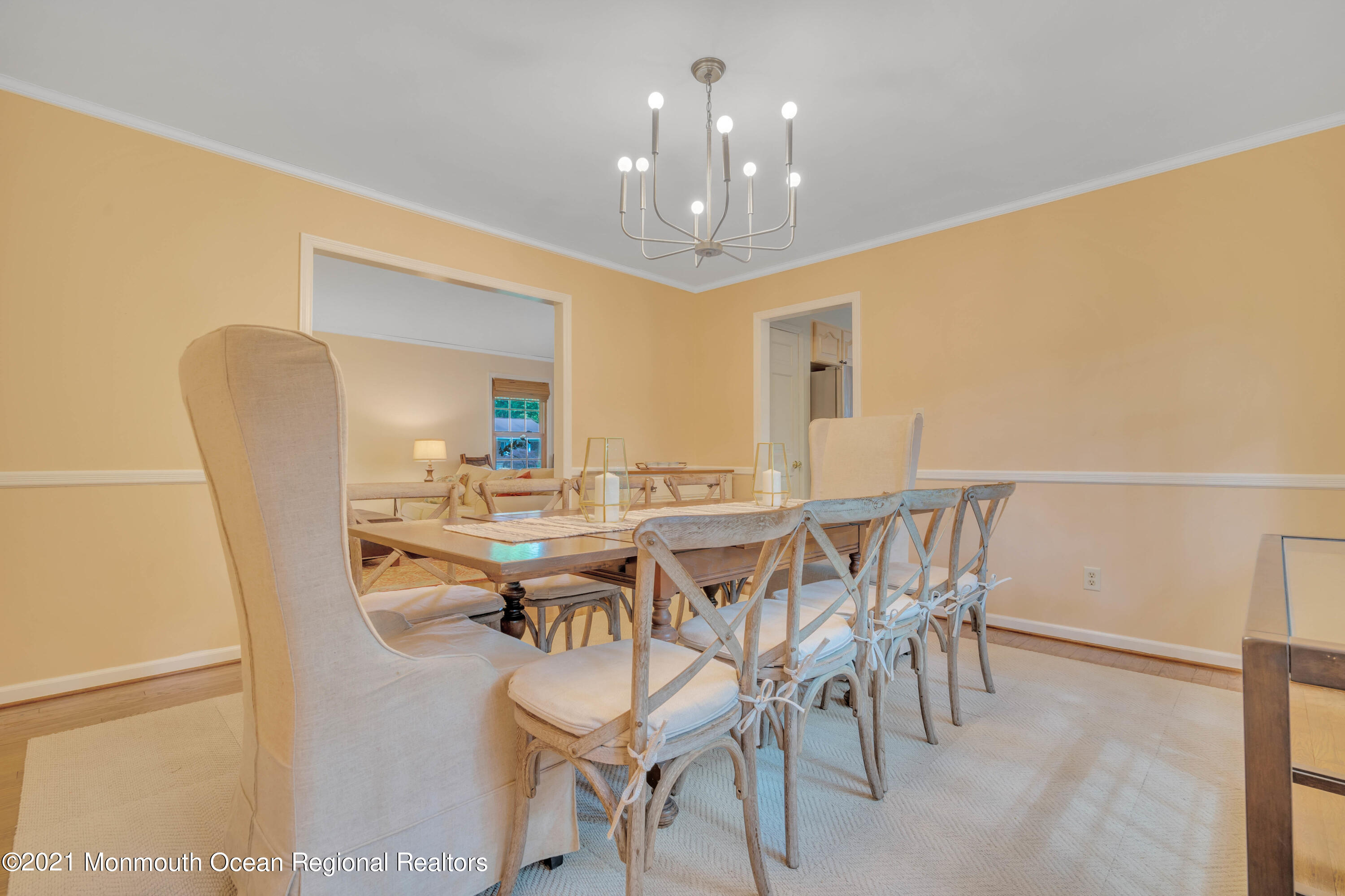 48 Bluefield Road Lincroft, NJ 07738 - Photo 26 of 51 Decorative Moldings