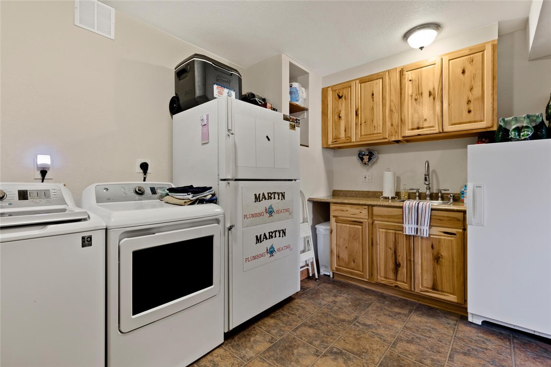 6015 Heeney Road Silverthorne, CO 80498 - Photo 29 of 35 laundry room.