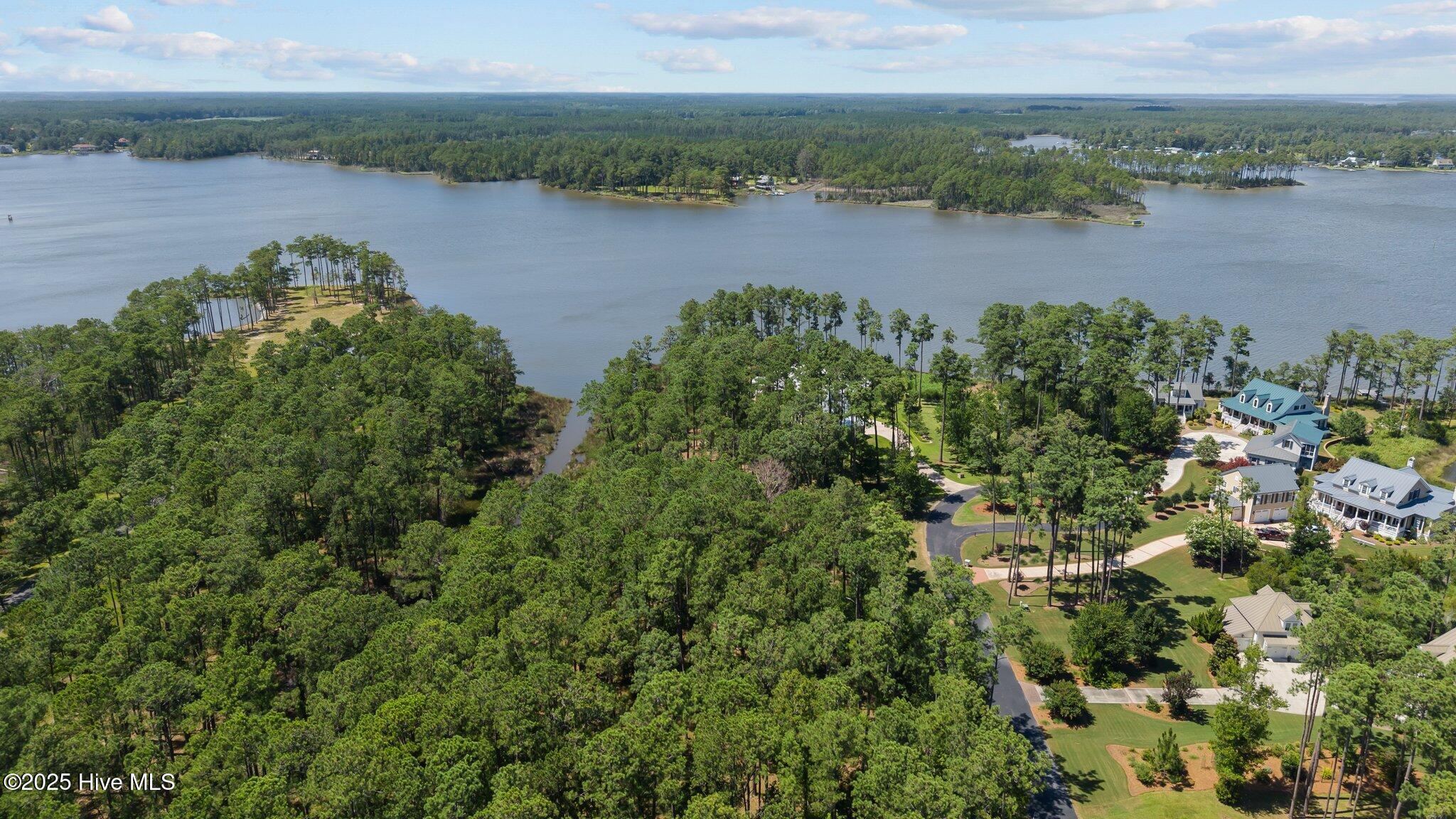 555 Homestead Road Oriental, NC 28571 - Photo 2 of 13 1-web-or-mls-DJI_20250630145538_0054_D