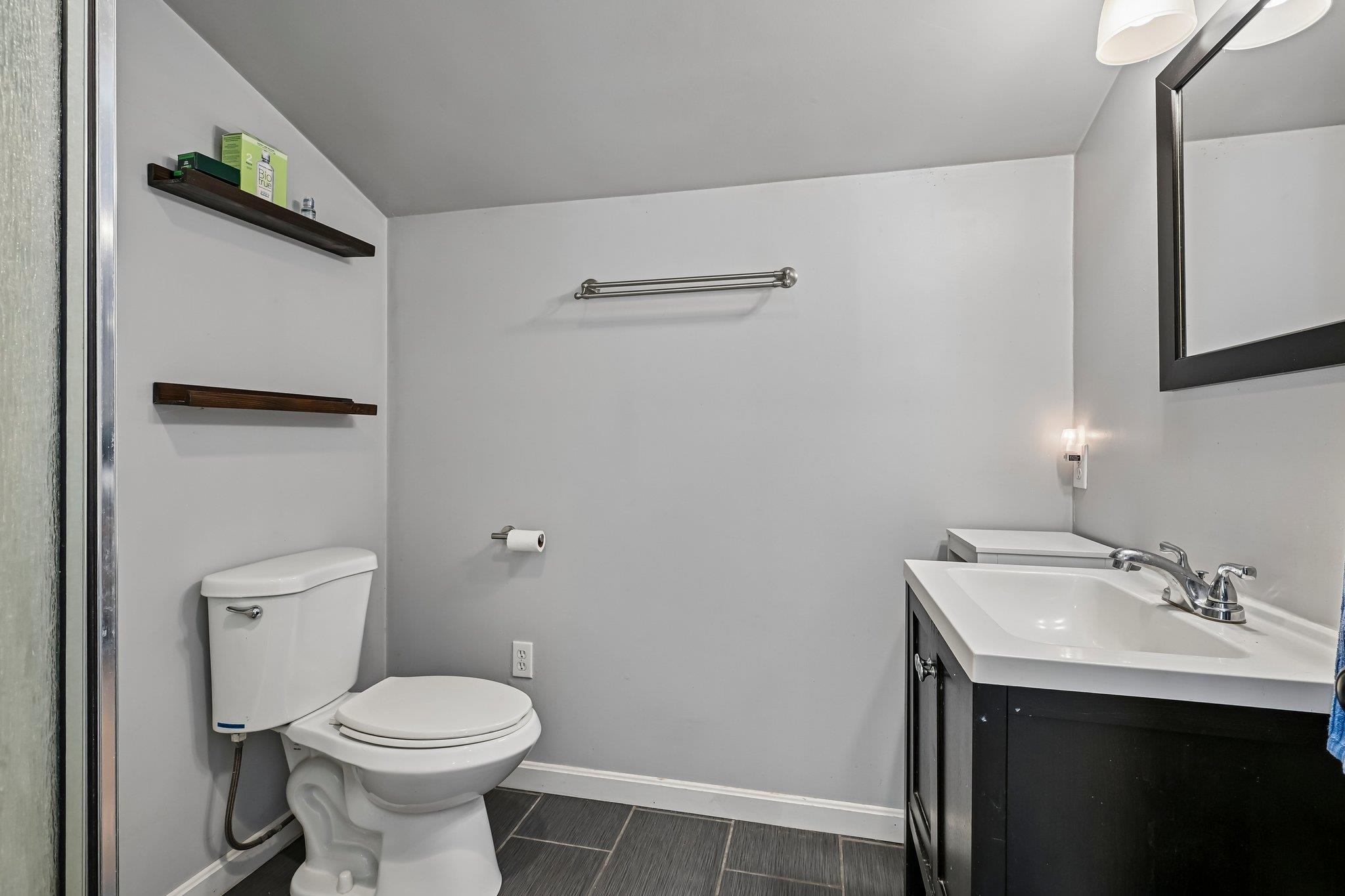 76 Holts Point Road Hampstead, NH 03841 - Photo 35 of 56