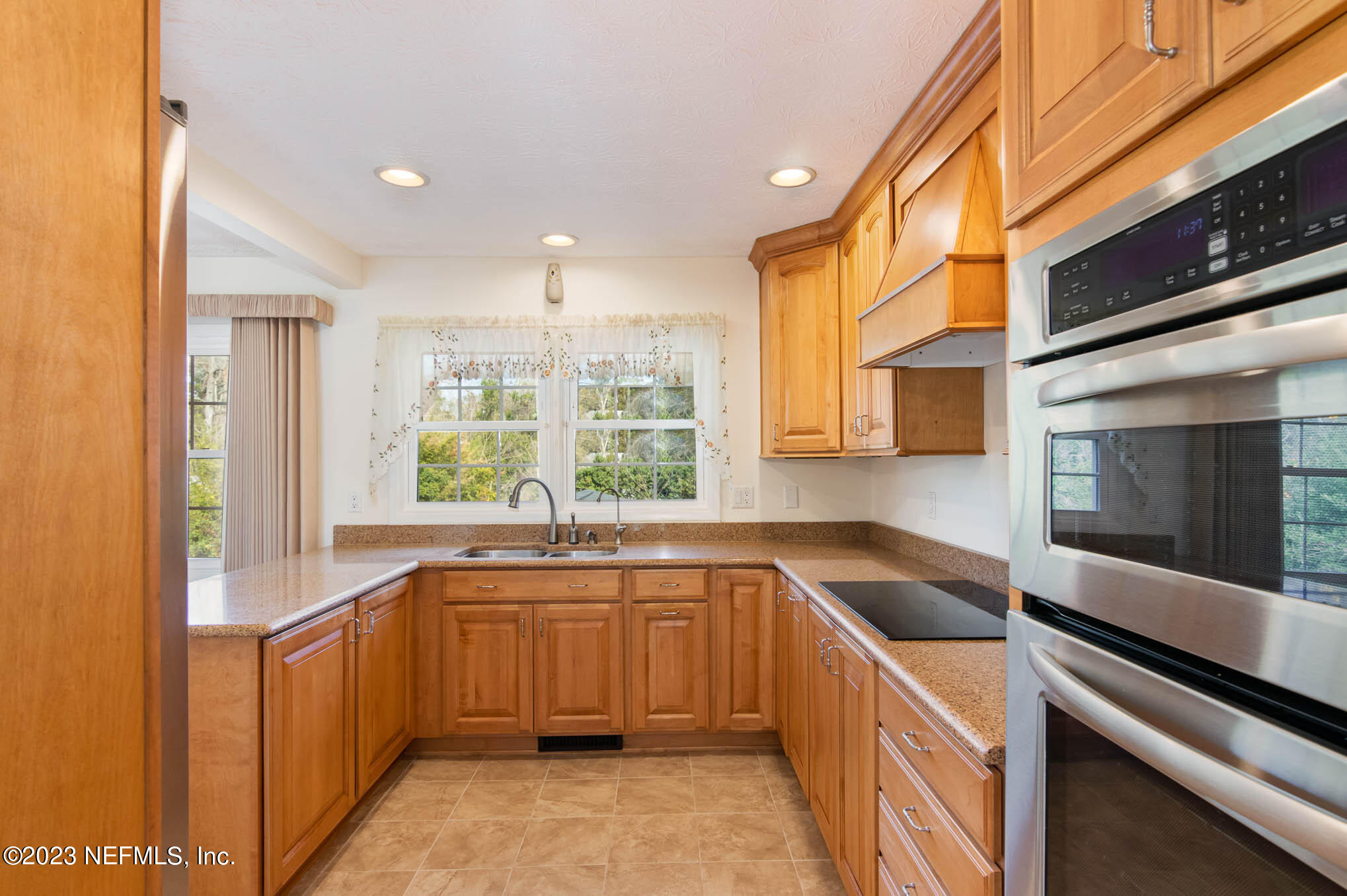 5033 Spring Glen Road Jacksonville, FL 32207 - Photo 12 of 31 5033 Spring Glen Rd_16-Edit