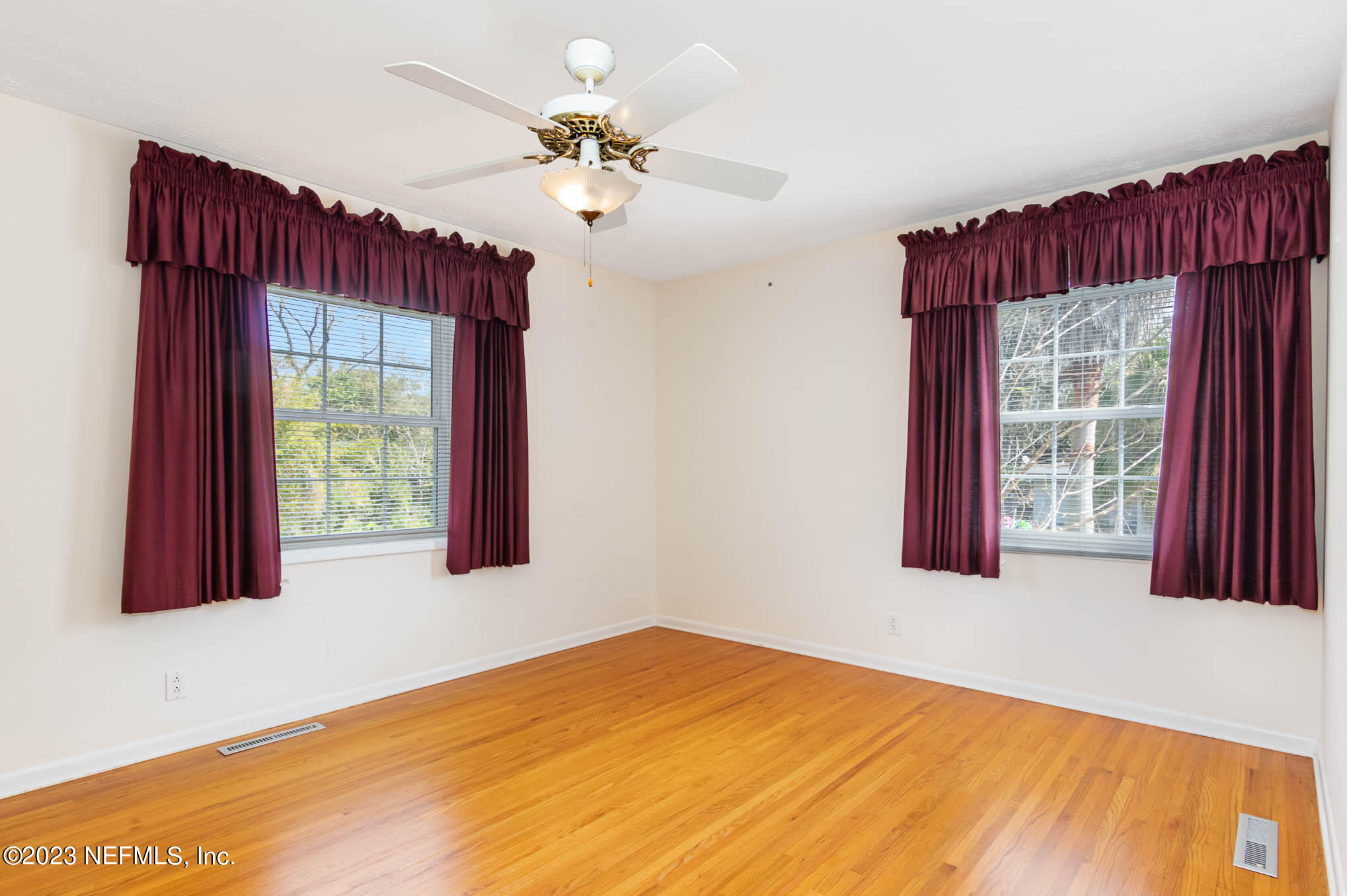 5033 Spring Glen Road Jacksonville, FL 32207 - Photo 13 of 31 5033 Spring Glen Rd_27-Edit