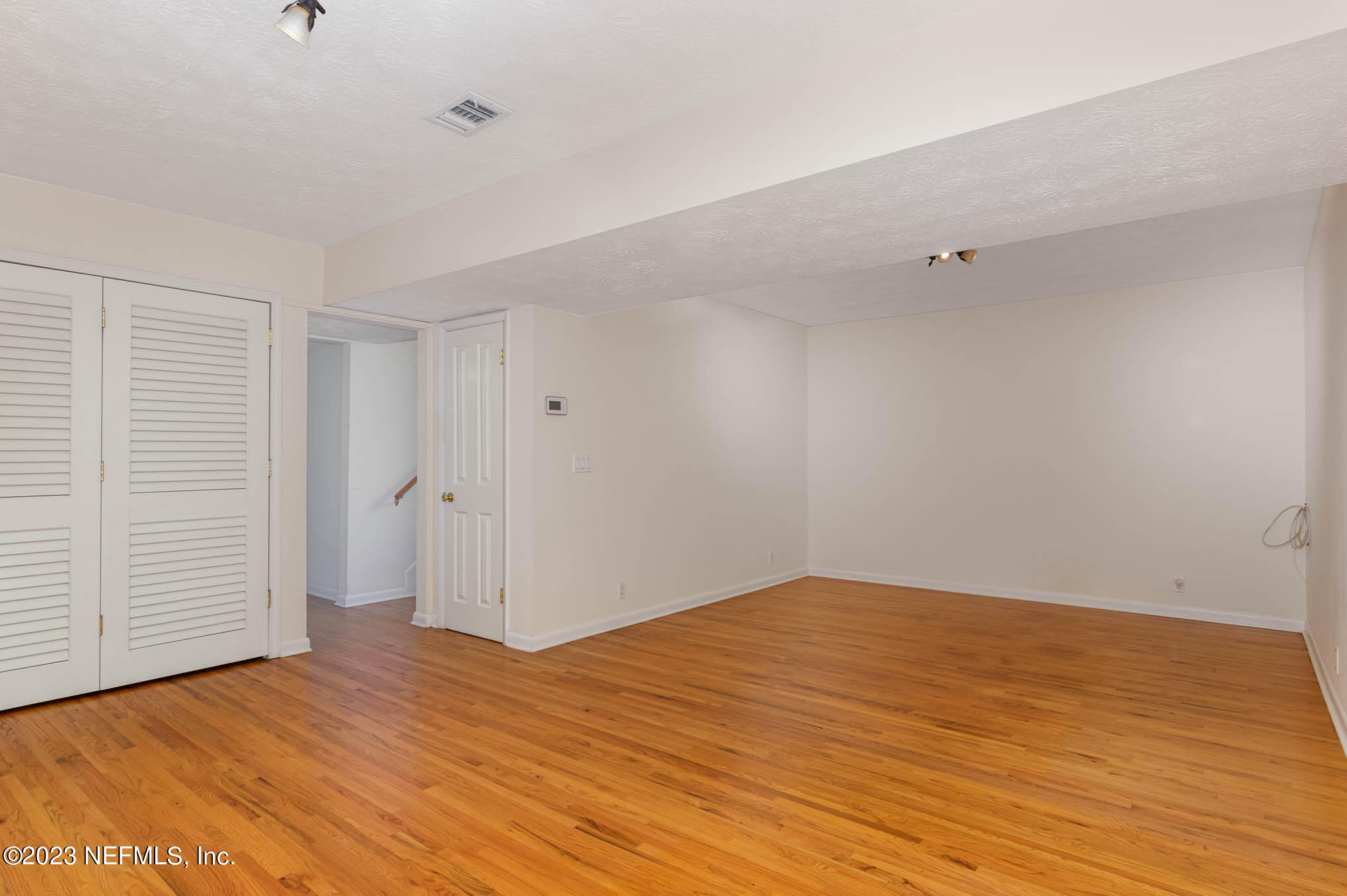 5033 Spring Glen Road Jacksonville, FL 32207 - Photo 5 of 31 5033 Spring Glen Rd_37-Edit