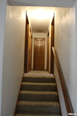 $1,600 | 15047 North Seagull Lane, Bluford, IL 62814