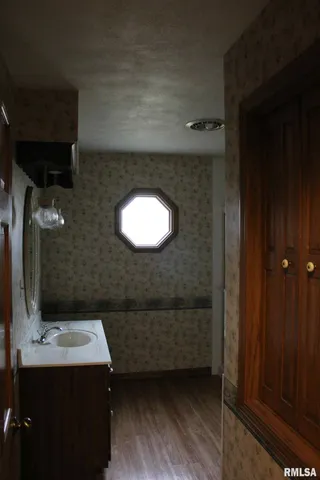 $1,600 | 15047 North Seagull Lane, Bluford, IL 62814