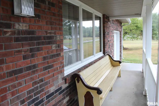 $1,600 | 15047 North Seagull Lane, Bluford, IL 62814